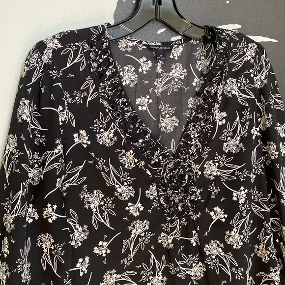 Banana Republic Black/White Floral V-Neck Tunic - Size M - Picture 3 of 12